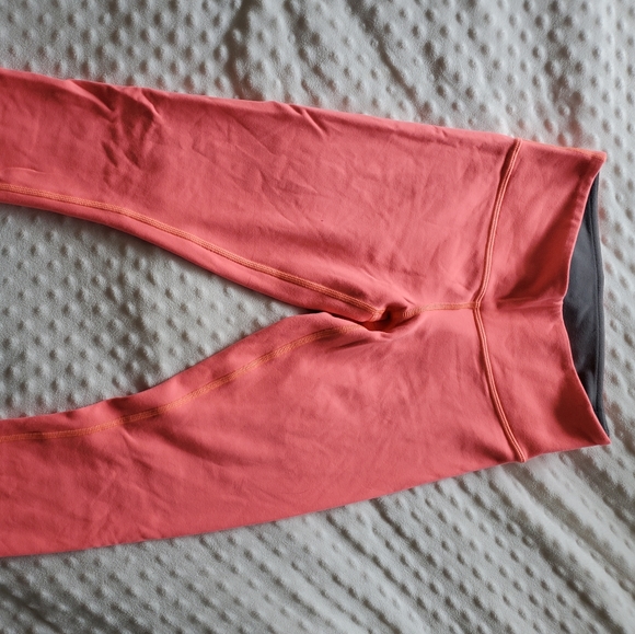 lululemon wunder under crop II reversible - Picture 2 of 4